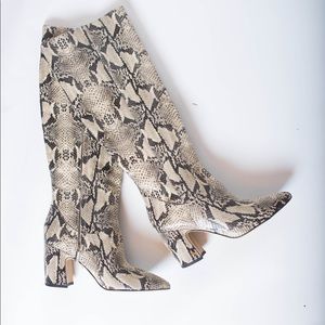 NWOB sam edelman tall snakeskin boots 9.5